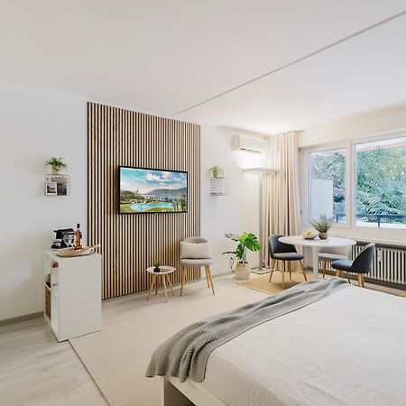 Luganersee, Pool, Strand, Parkplatz, Suite 204 Биссоне Экстерьер фото